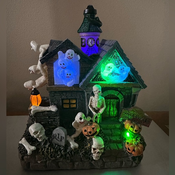 Halloween Haunted House Decoration with Lights - Picture 1 of 7